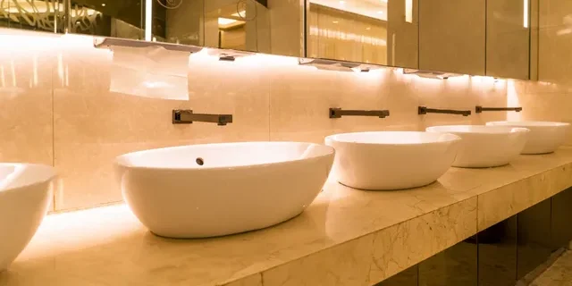 AdobeStock_251468296-640w